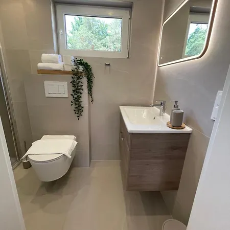 Five - Premium With King Size Bed, Kitchen, Ac, Close To Air Base Ramstein-Miesenbach