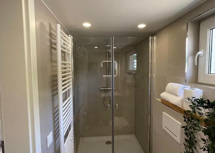 Five - Premium With King Size Bed, Kitchen, Ac, Close To Air Base 람스타인-미젠바흐